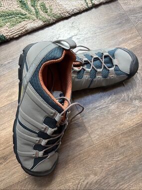 Keen Men's Gray and Orange Low-Profile Trail Sneakers